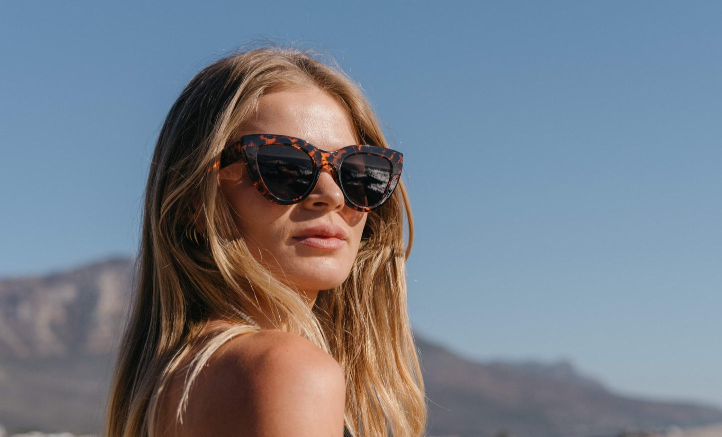 Oversized Leopard Cat Eye Sunglasses